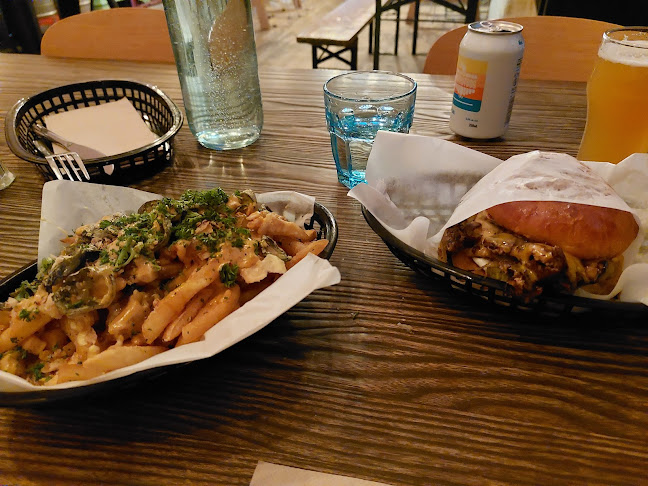 Comes First Diner - Hospitality and gastronomy