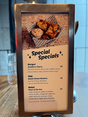 Opinii despre Burger Burger Commercial Bay în Auckland - Hospitality and gastronomy