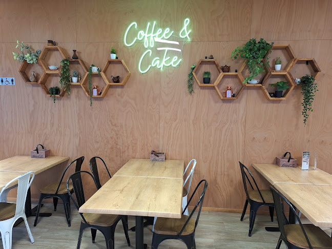 CAFE 116 at the Pillars