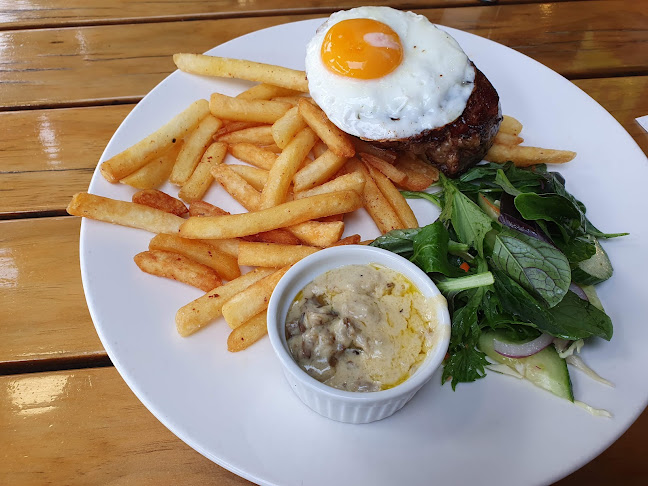 Comentarii opinii despre Cornerstone Bar & Eatery Tauranga