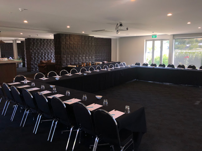 Moorings Restaurant Phone number