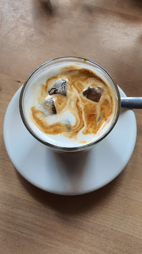 No 7 Balmac Phone number