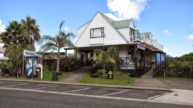 Clarks Beach Takeaways - Clarks Beach