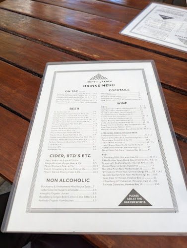 Hone's Garden - Russell