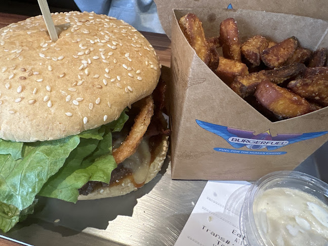 Reviews of BurgerFuel Courtenay Place in Wellington - Hospitality and gastronomy