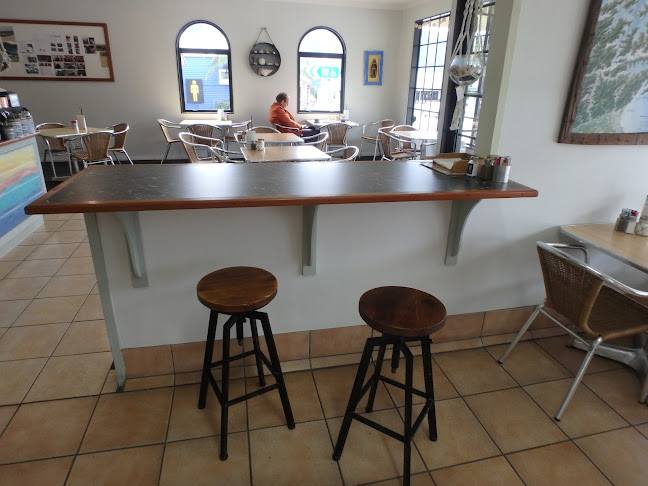 Sneaky Beach Cafe - Hospitality and gastronomy