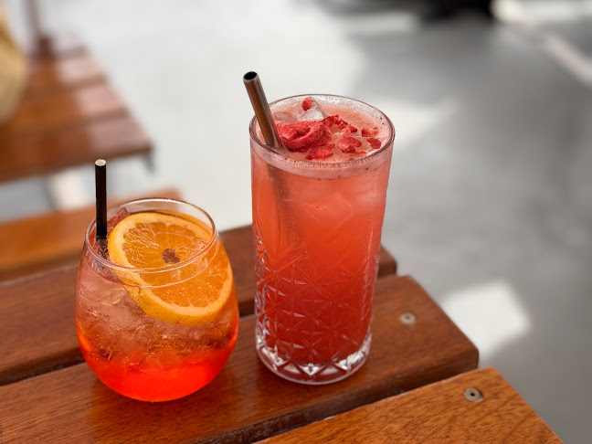 Perky's - Floating Bar Queenstown - Hospitality and gastronomy