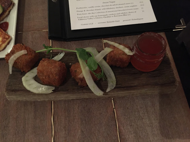 Comments and reviews of Eichardt's Bar