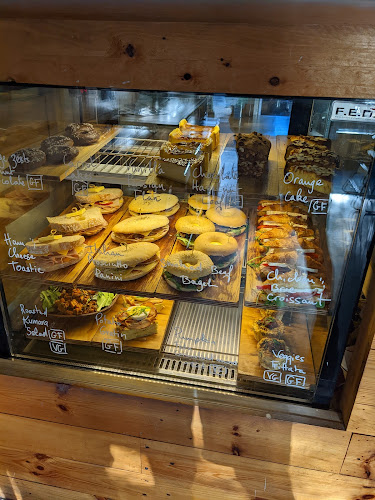 High Tide Cafe - Ōakura