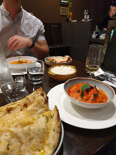 4 Flames Indian Restaurant & Takeaway - Hospitality and gastronomy