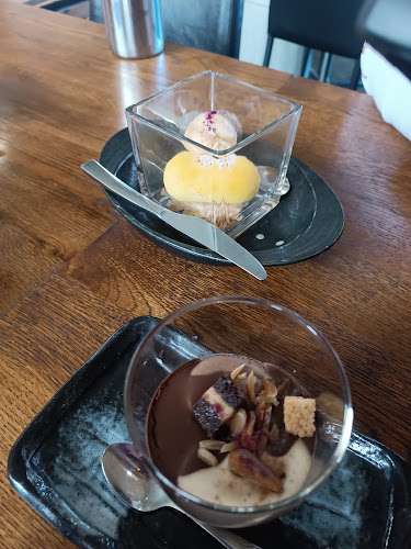 Chikos Restaurant & Cafe