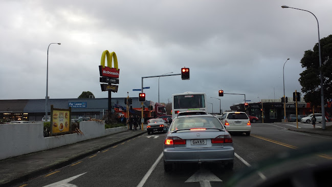 https://mcdonalds.co.nz/find-us/restaurants?utm_source=organic&utm_medium=google-my-business