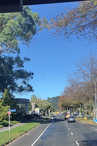 Liquorland Lake Road