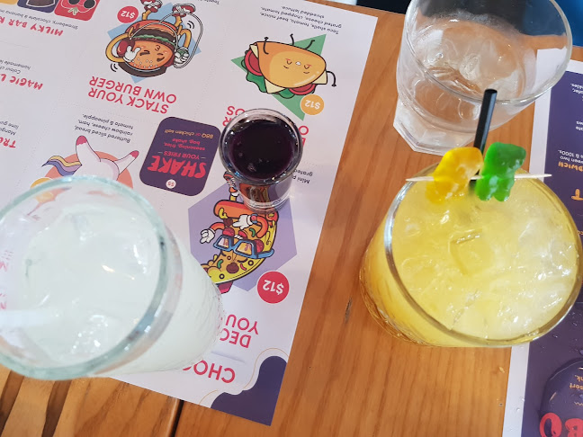 The Roaming Giant - Hospitality and gastronomy