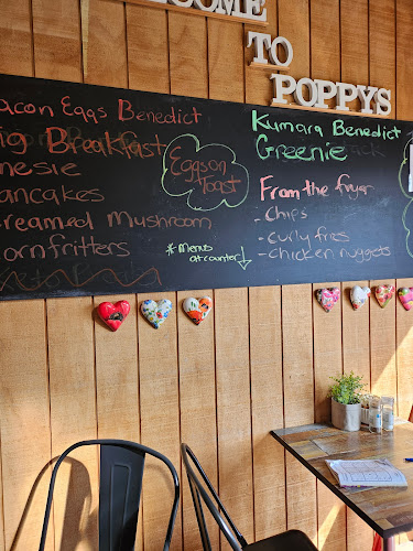 Opinii despre Poppys Cafe în Tīrau - Hospitality and gastronomy