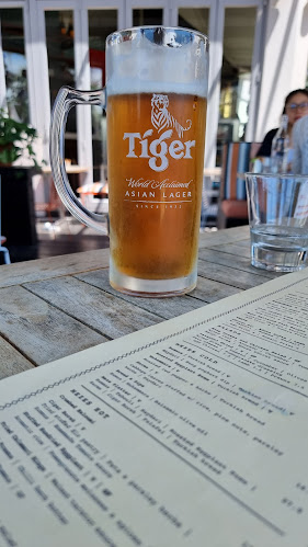 Comentarii opinii despre Seven Hills Cafe, Restaurant and Bar