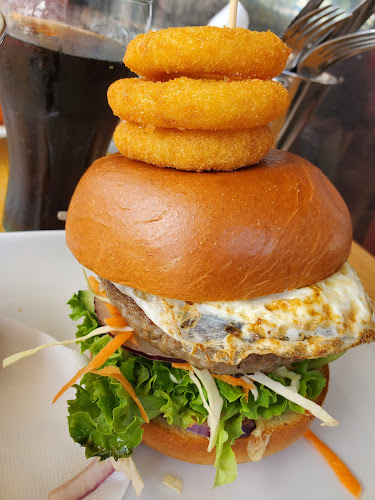 Comentarii opinii despre Jolly Roger Bar & Restaurant