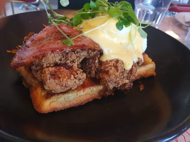 Deluxe Diner Phone number