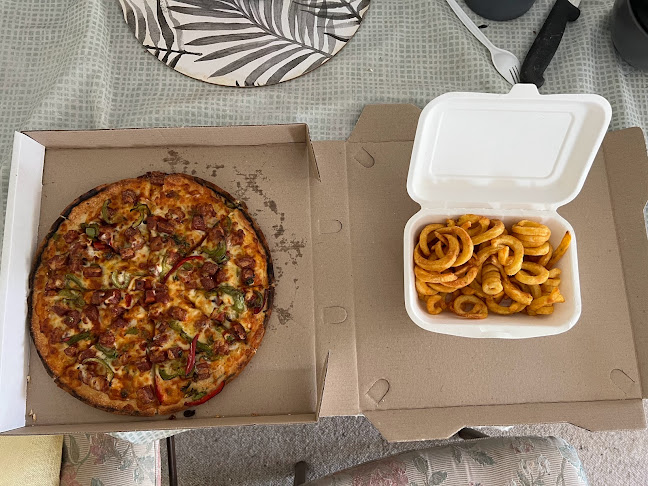 Pizza Club Max Phone number