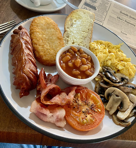 123 Cambridge Avenue, Ashhurst 4810, New Zealand