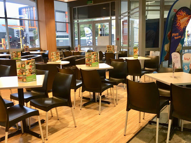 Comentarii opinii despre Hollywood Bakery Espresso