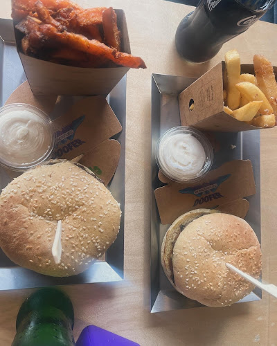 BurgerFuel Westgate - Hospitality and gastronomy