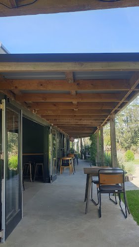 Comments and reviews of The Hive