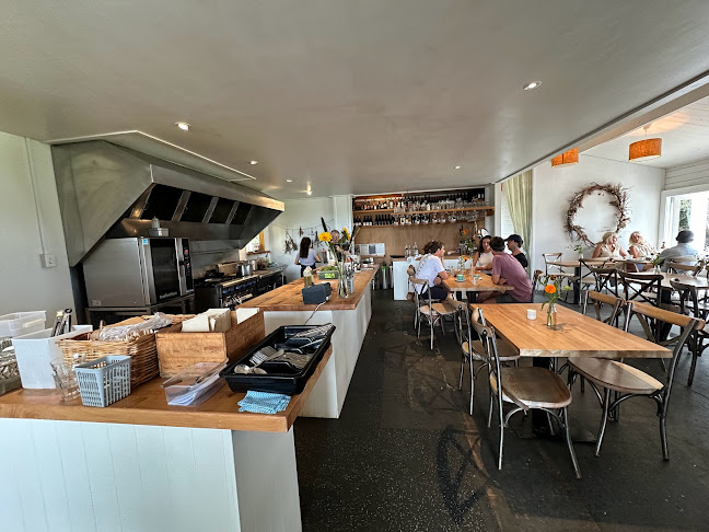 Opinii despre The Farmers Daughter în Point Wells - Hospitality and gastronomy