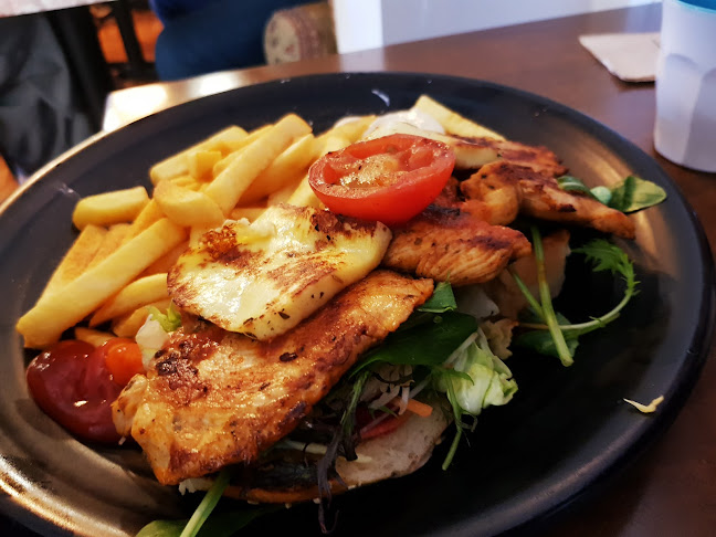 Comments and reviews of Kilim Petone