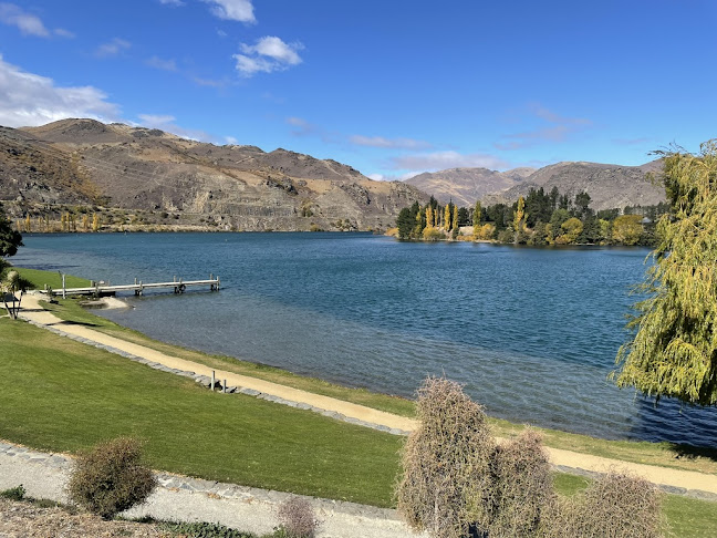 Pinot Junction -Lakeside Cafe