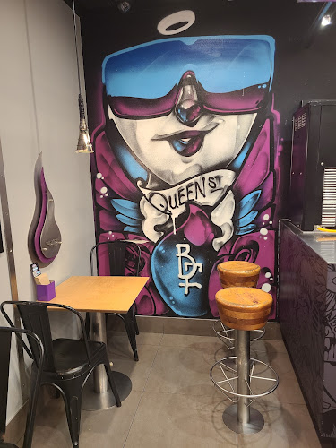 BurgerFuel Queen Street - Hospitality and gastronomy