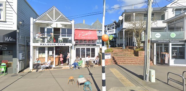 Kelburn Village Pub