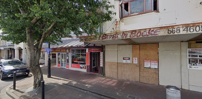 Opinii despre Clock Tower Bakery & Coffee Shop în Lower Hutt - Hospitality and gastronomy