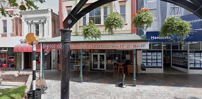 Spice Guru Restaurant and Bar