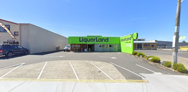 Liquorland Waiuku - Hospitality and gastronomy