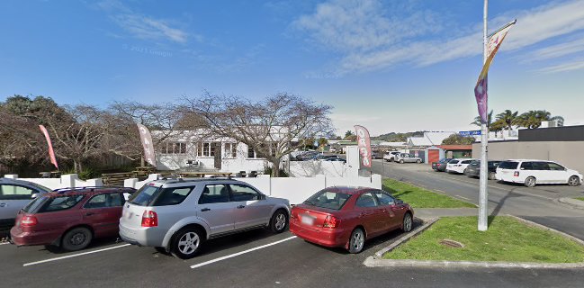 Neighbourhood Pizzeria