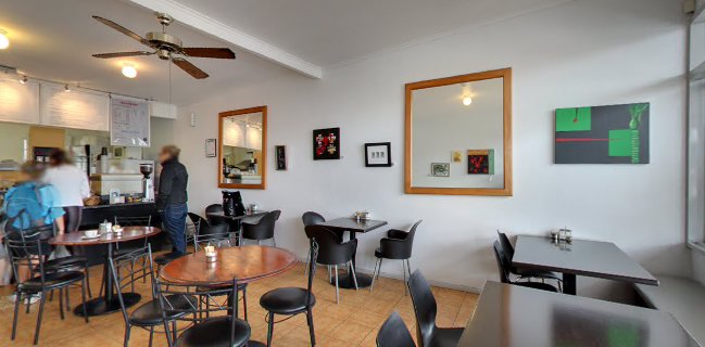 Comentarii opinii despre Bay Cafe and Kebab