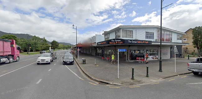 The Corner Bakery & café