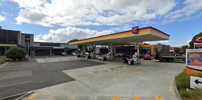 Pizza Club Max Glen Eden