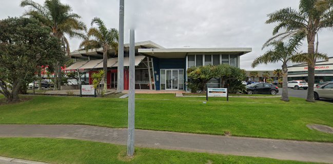 Popsies Indian Restaurant Café & Bar