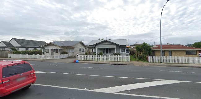Simmer Cakes and Specialty Biscuits