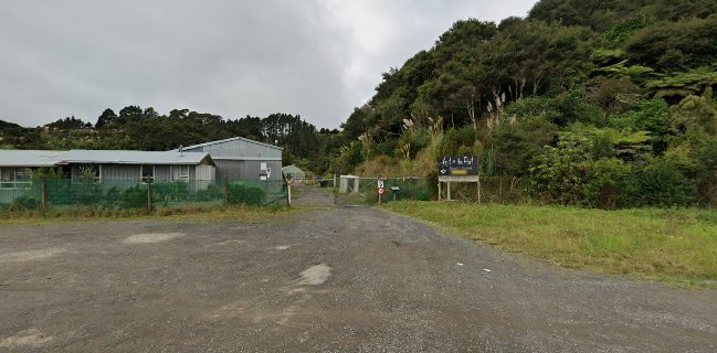 Little Riverside Cafe