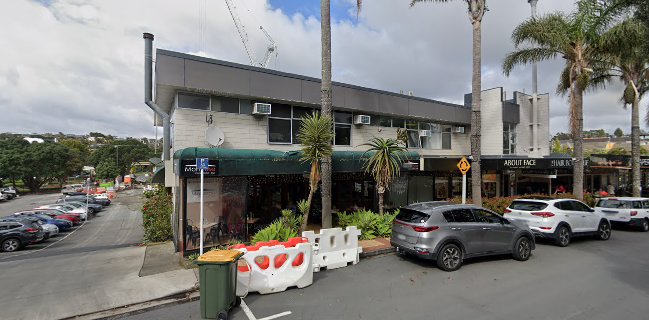 Montrose Cafe, Bistro and Bar