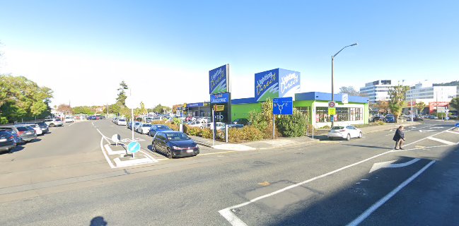 Wholly Bagels & Pizza Lower Hutt