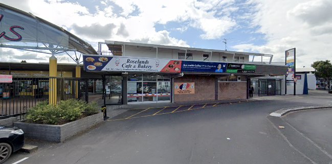 Roselands Cafe & Bakery