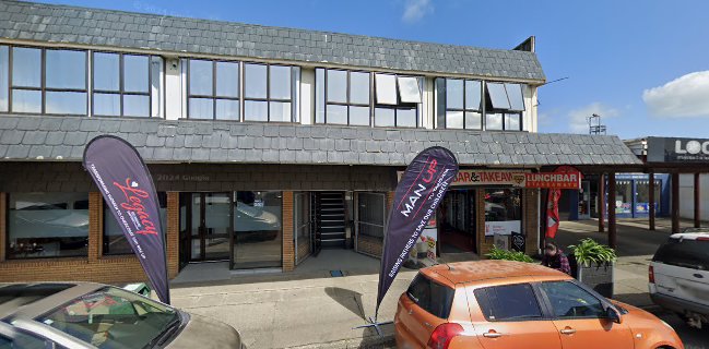 Tuck Inn Lunchbar & Takeaways