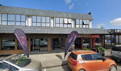 Tuck Inn Lunchbar & Takeaways