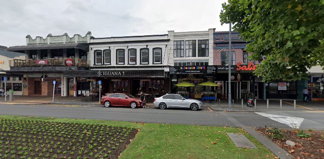 Iguana Street Bar & Restaurant