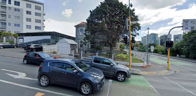 Hum Salon Bohemia Cafe and Community Space